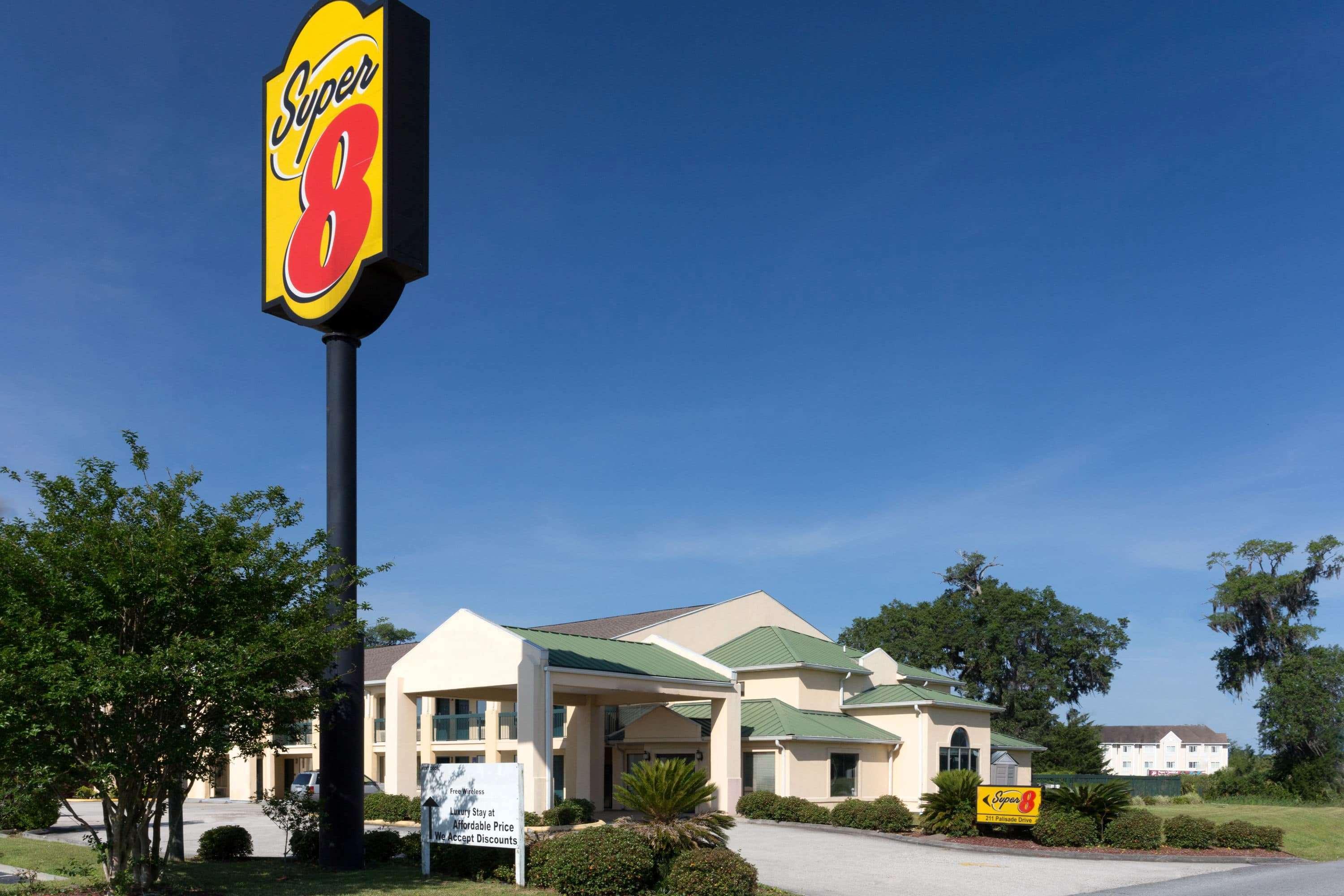 Super 8 By Wyndham Brunswick South I-95 Exterior foto